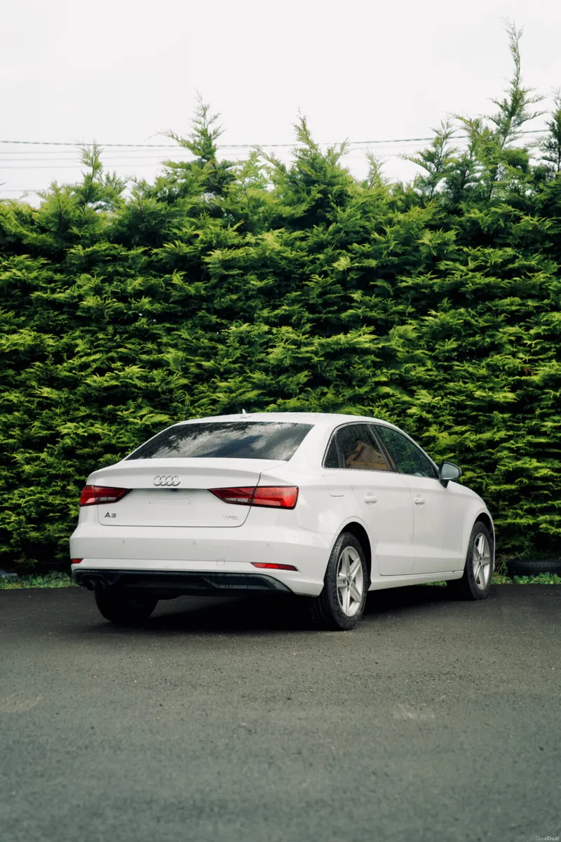 Audi A3 Sedan 1.4 TFSI 2017 - Image 3