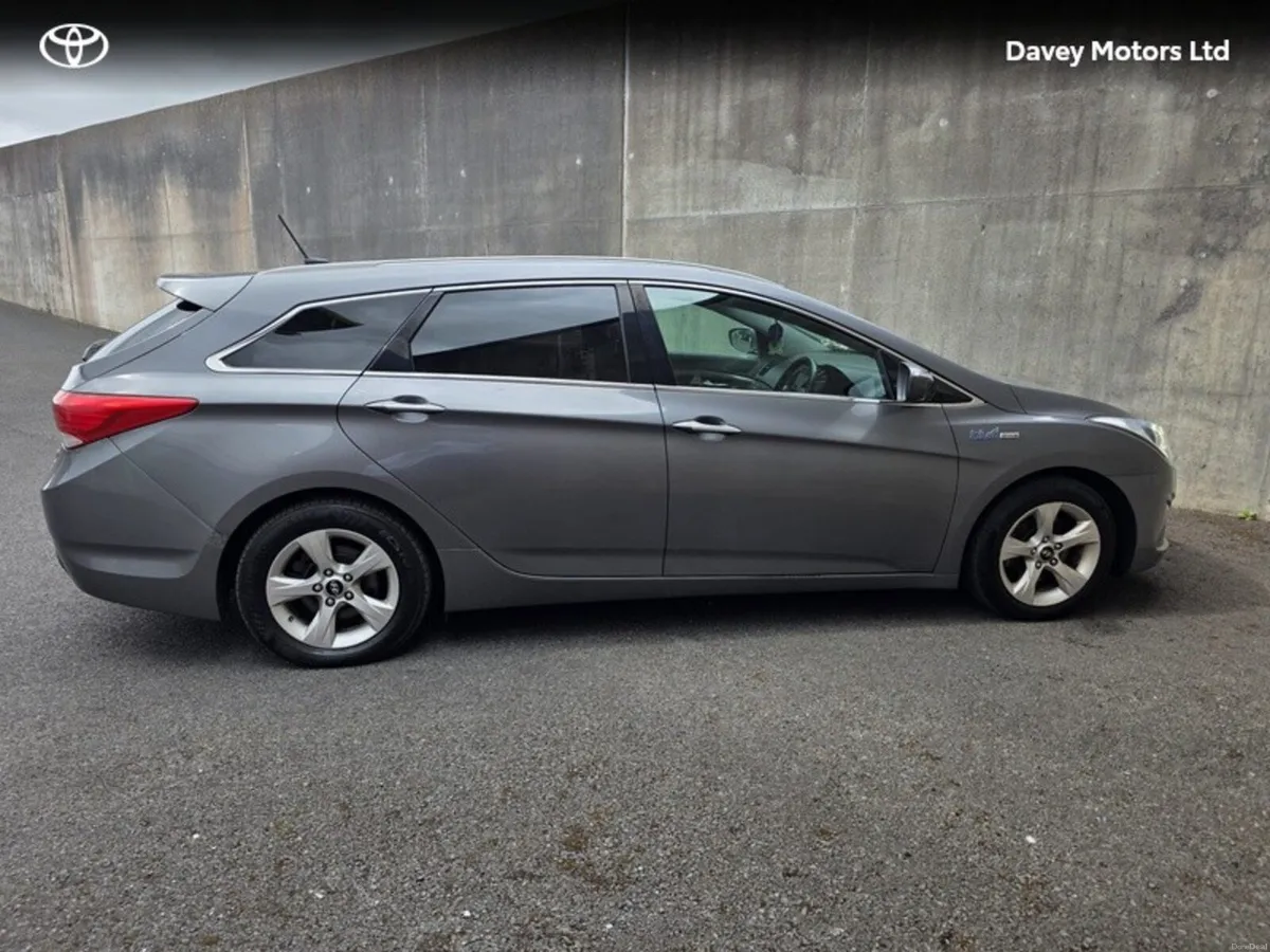 Hyundai i40 1.7 CRDI STYLE BLUE DRIVE 5DR - Image 3