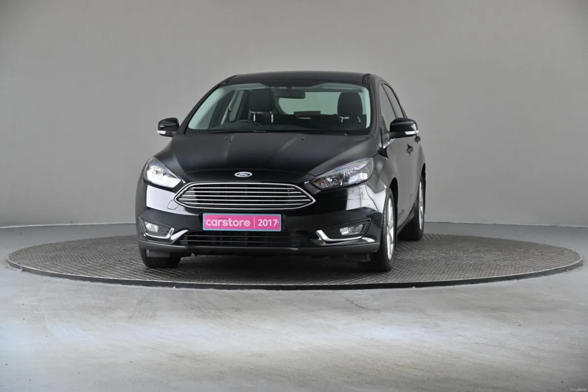 Ford Focus 1.0 TITANIUM 125BHP 6SPD - Image 3