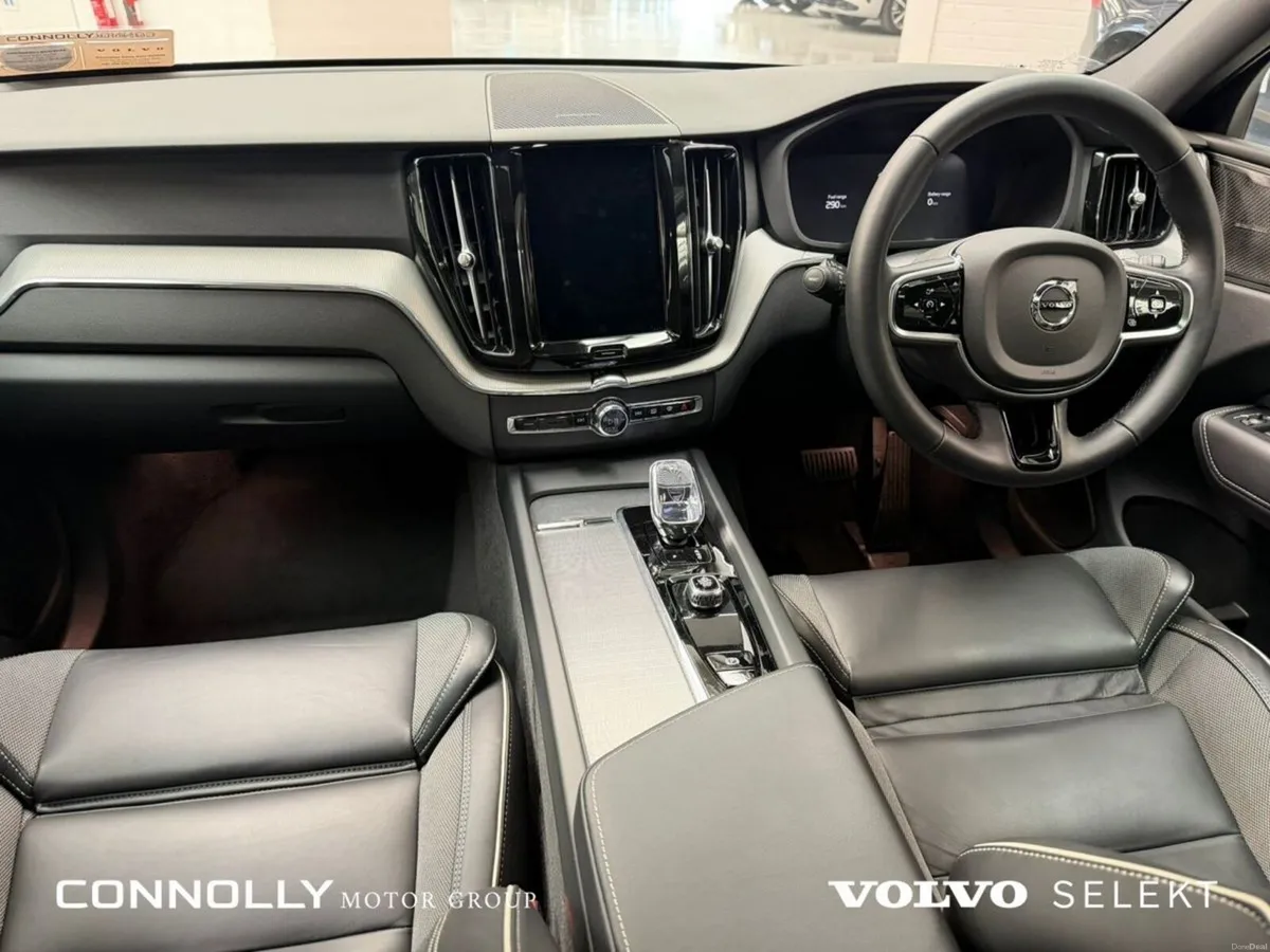 Volvo XC60 T6 Plus | €544pm | Dark Theme | Plug In - Image 4