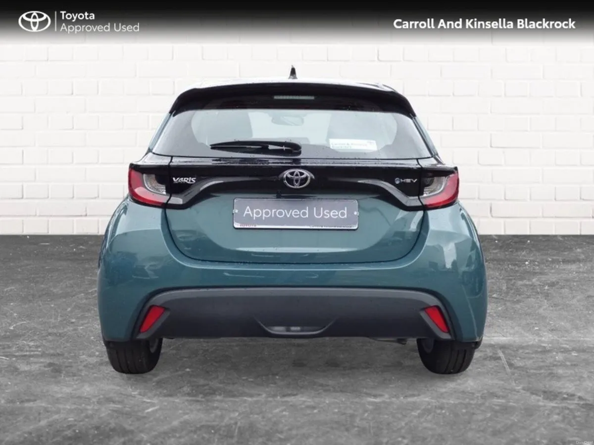 Toyota Yaris Hybrid Luna - Image 4