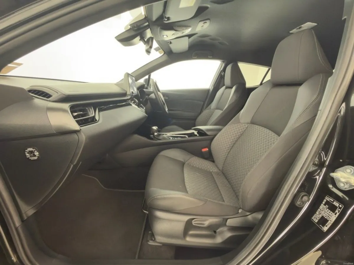 Toyota C-HR Sport Hybrid - Image 6
