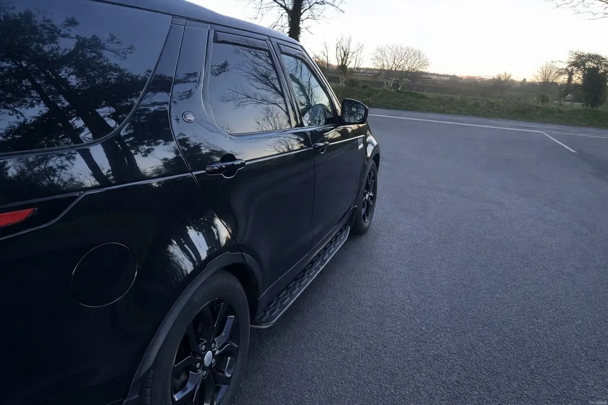 Land Rover Discovery 2020 - Image 3