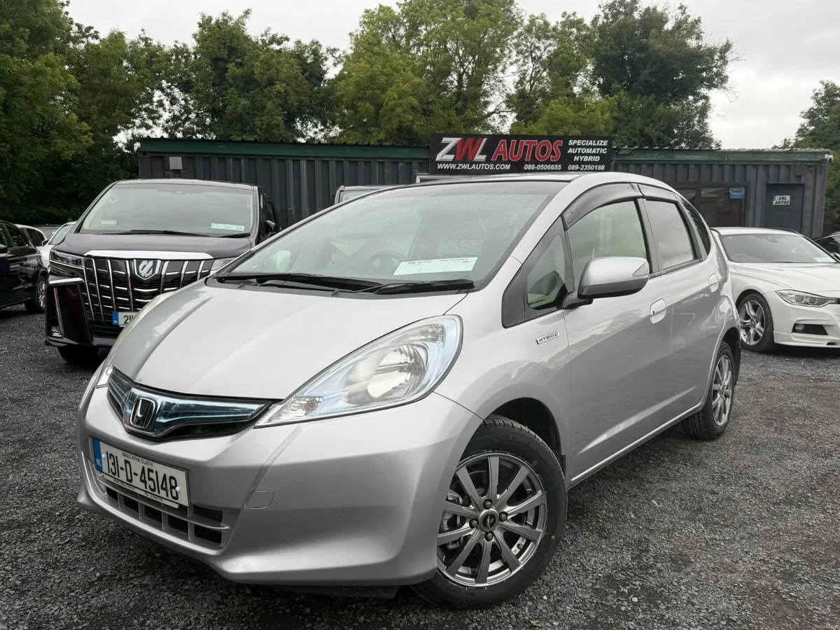 131 Honda Fit HYBRID 1.37950 - Image 3