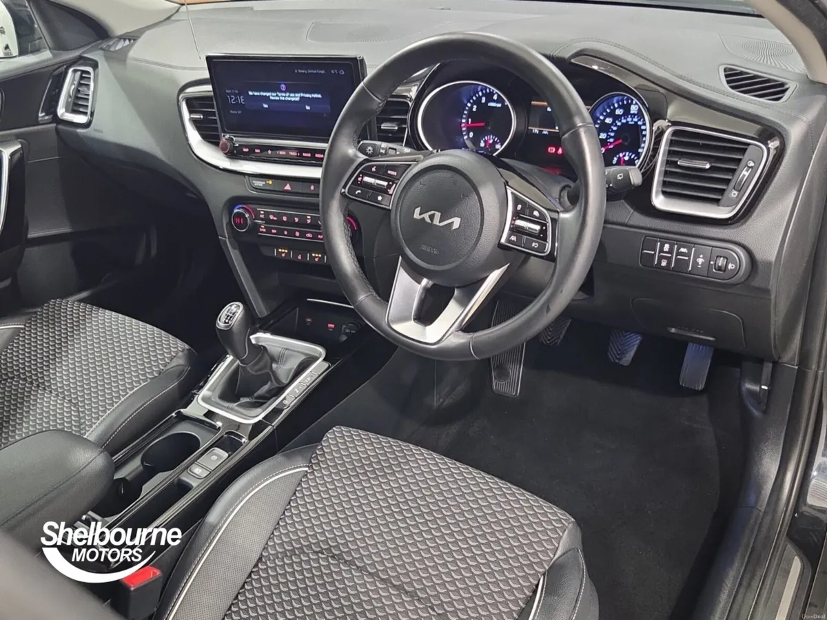 Kia XCeed Hatchback 3 - Image 4