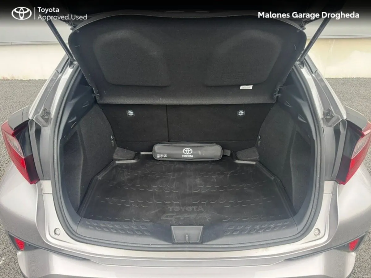 Toyota C-HR 1.8 Hybrid Sport Call Now 041 980 2420 - Image 6