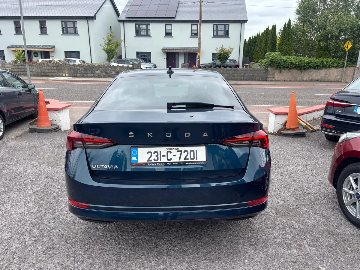 Skoda Octavia 2023  STYLE  1.0  PETROL  LOW  KMS - Image 5