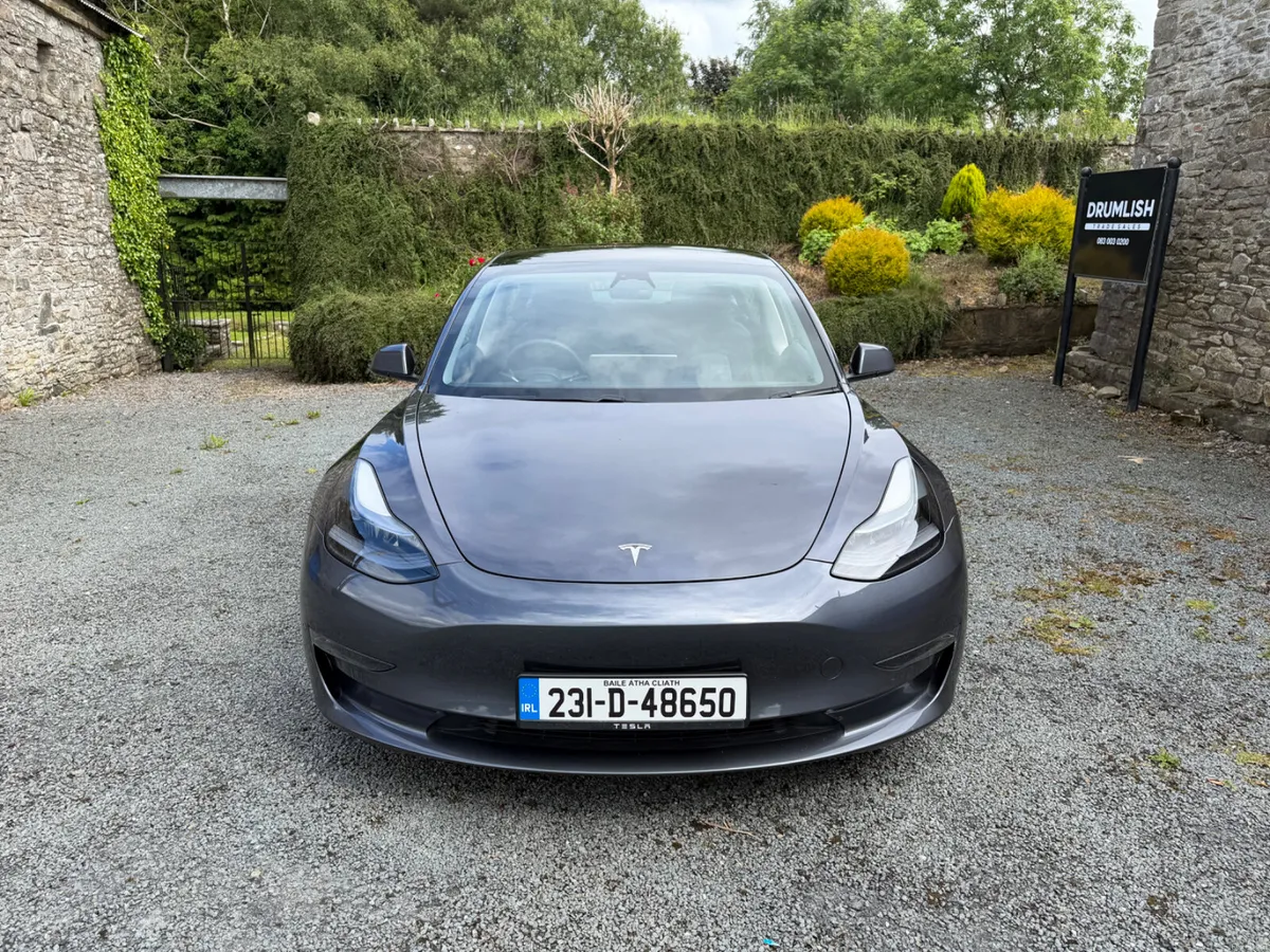 2023 Tesla Model 3 AWD Long Range Dual Motor - Image 3