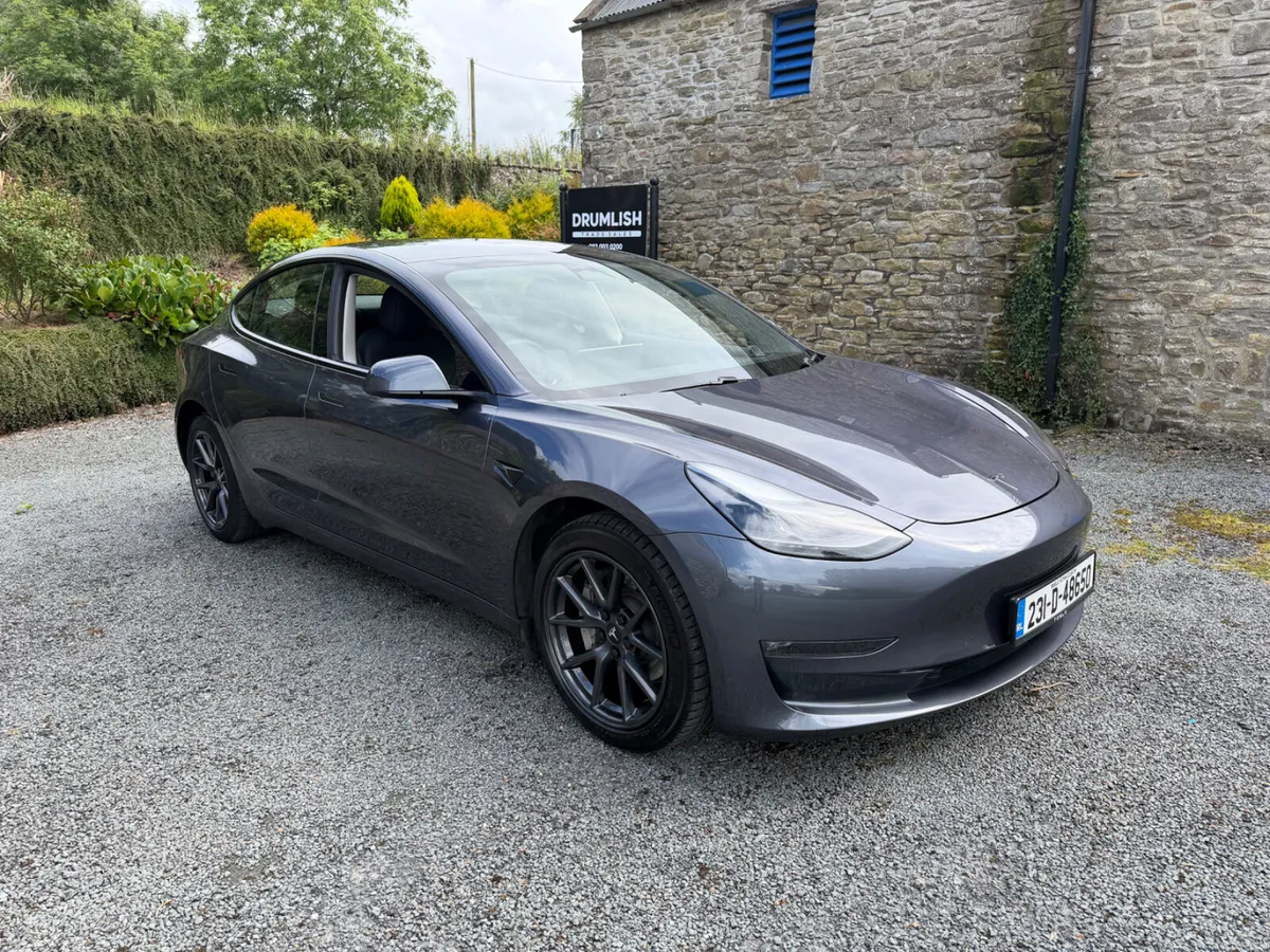 2023 Tesla Model 3 AWD Long Range Dual Motor - Image 2