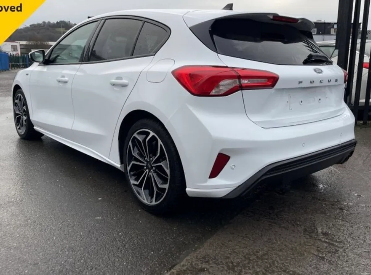 Ford focus st line x edition manual - Image 2