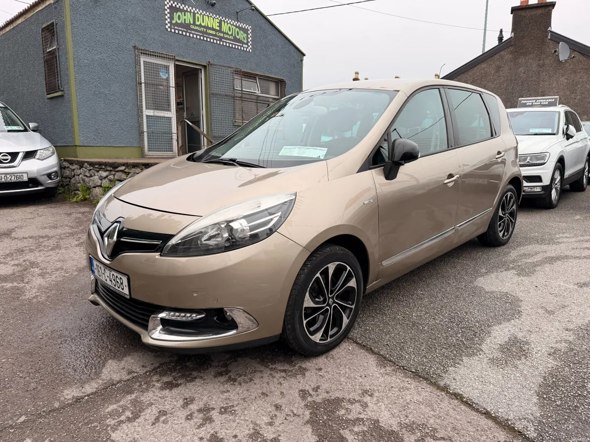 Renault Scenic 2016 one owner low milage - Image 1