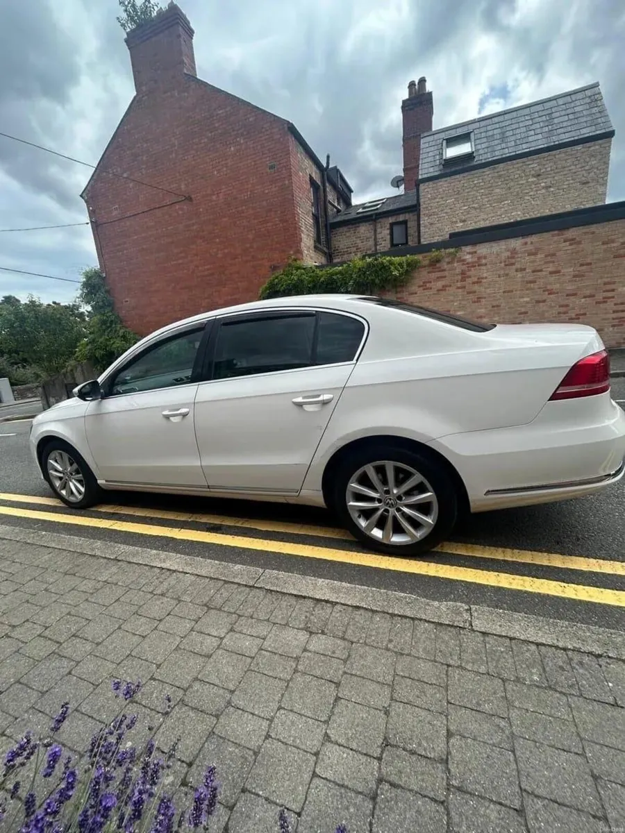 Car - Image 5