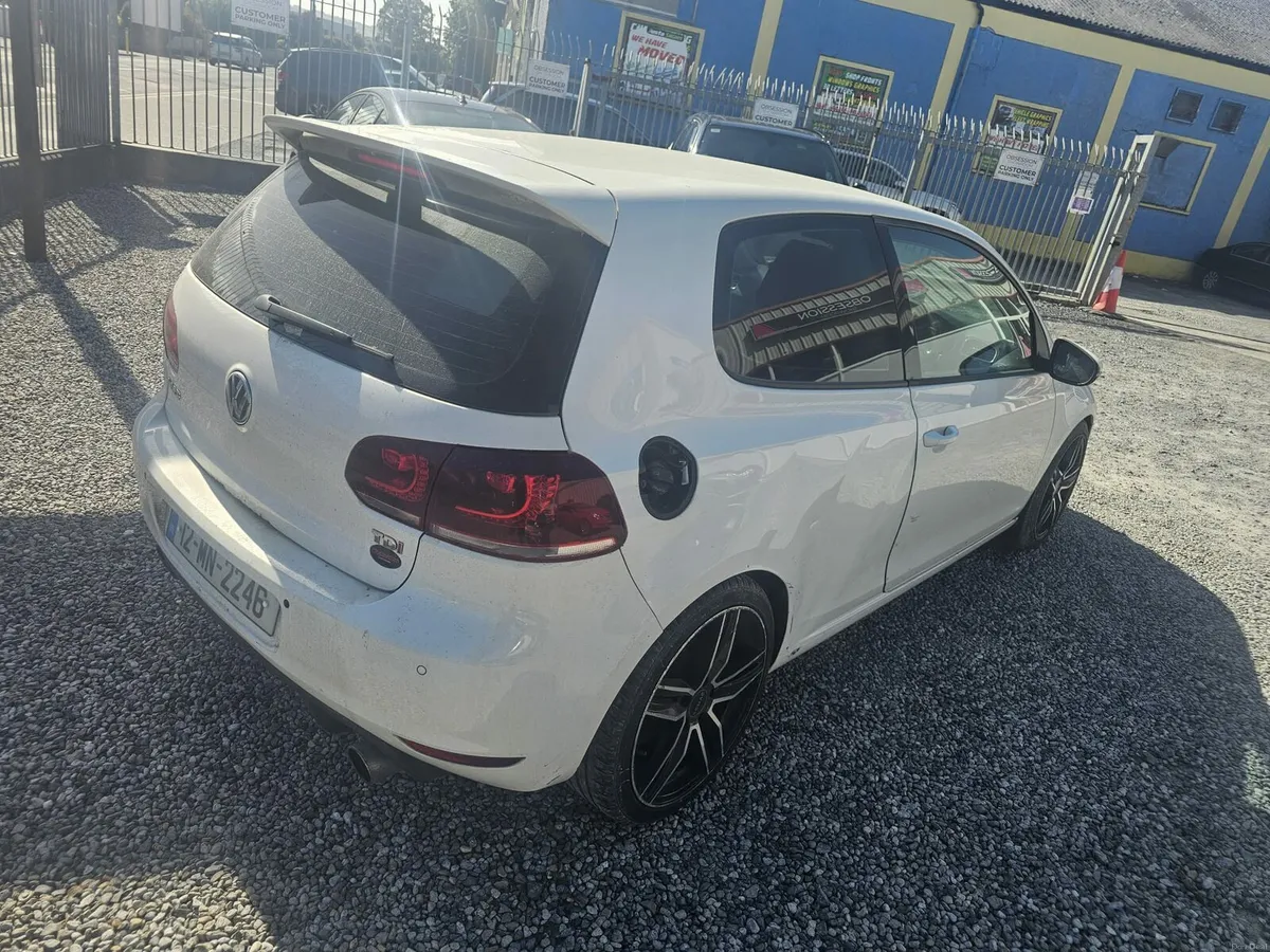 2012 Volkswagen Golf - Image 3