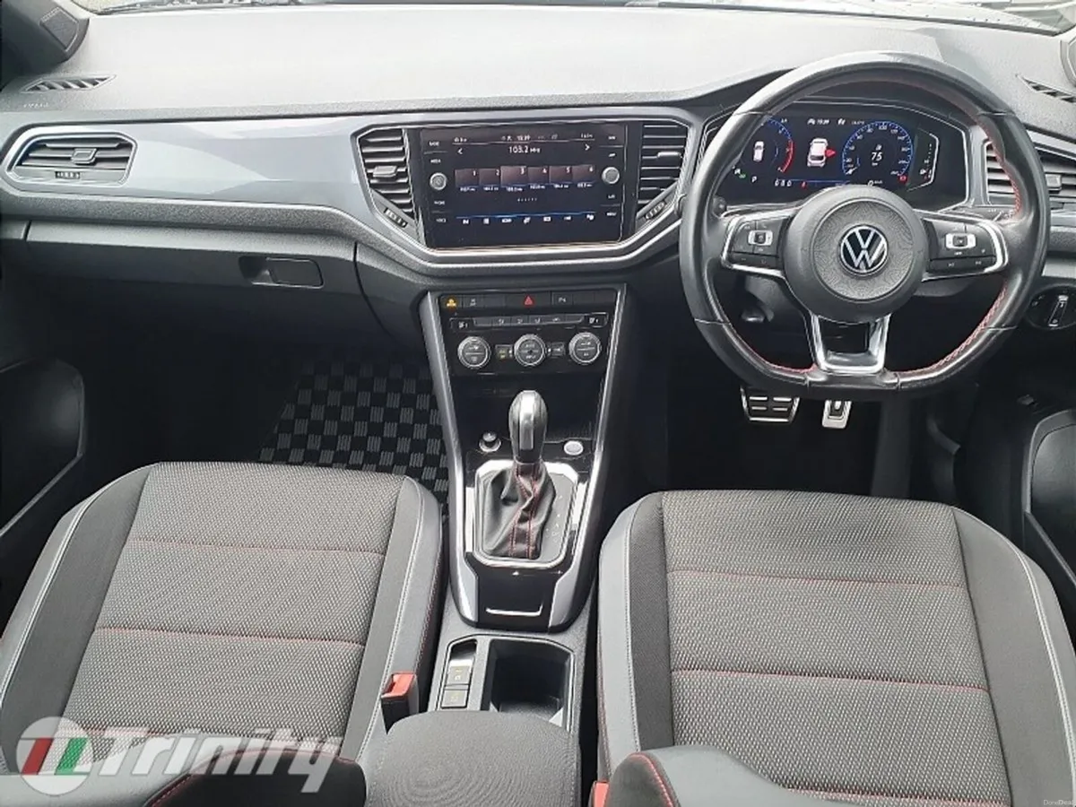 Volkswagen T-Roc ** TDI SPORT ** HUGE SPEC ** TRIN - Image 2