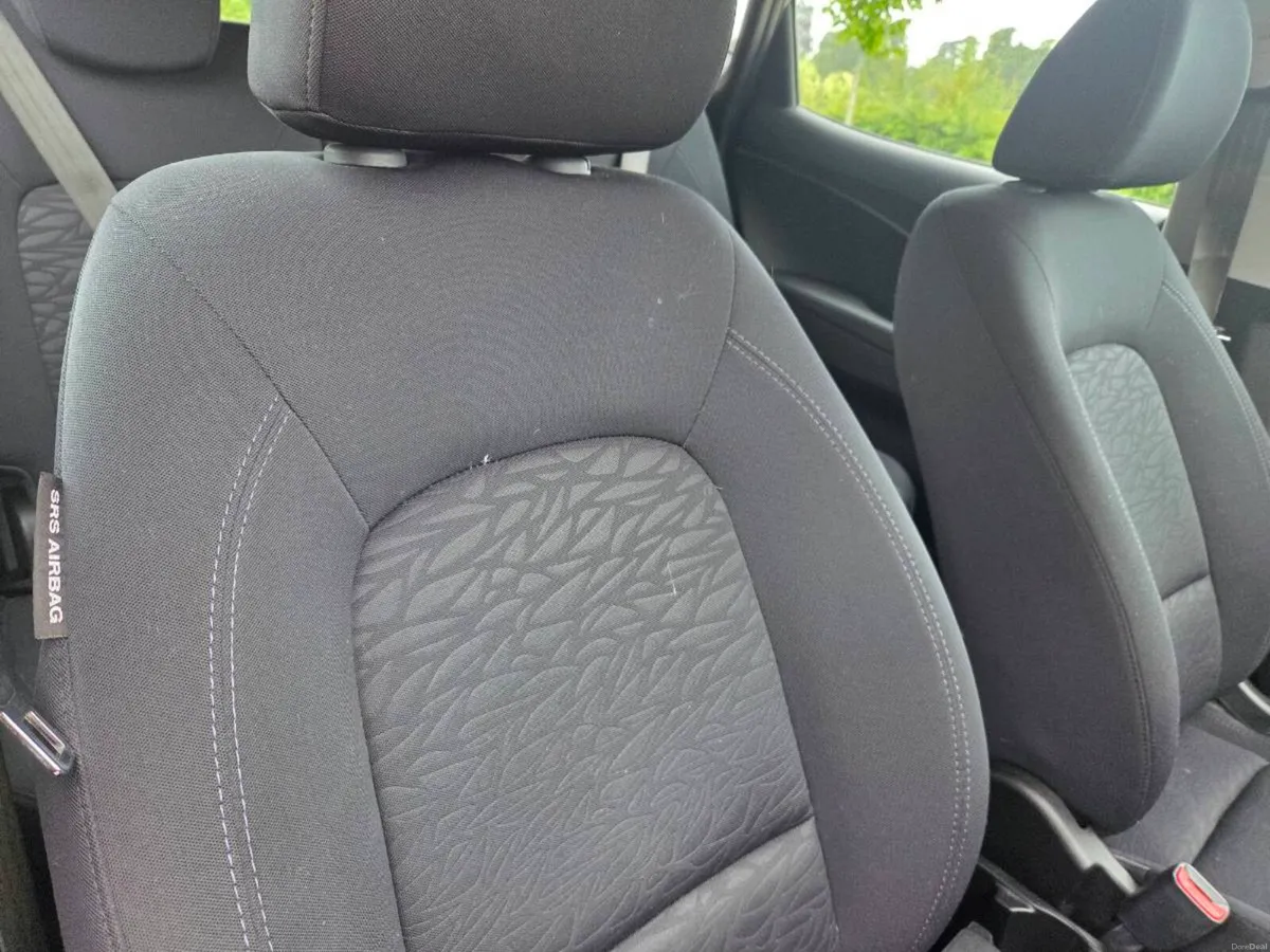 2013 Hyundai ix30 new test very low miles - Image 4