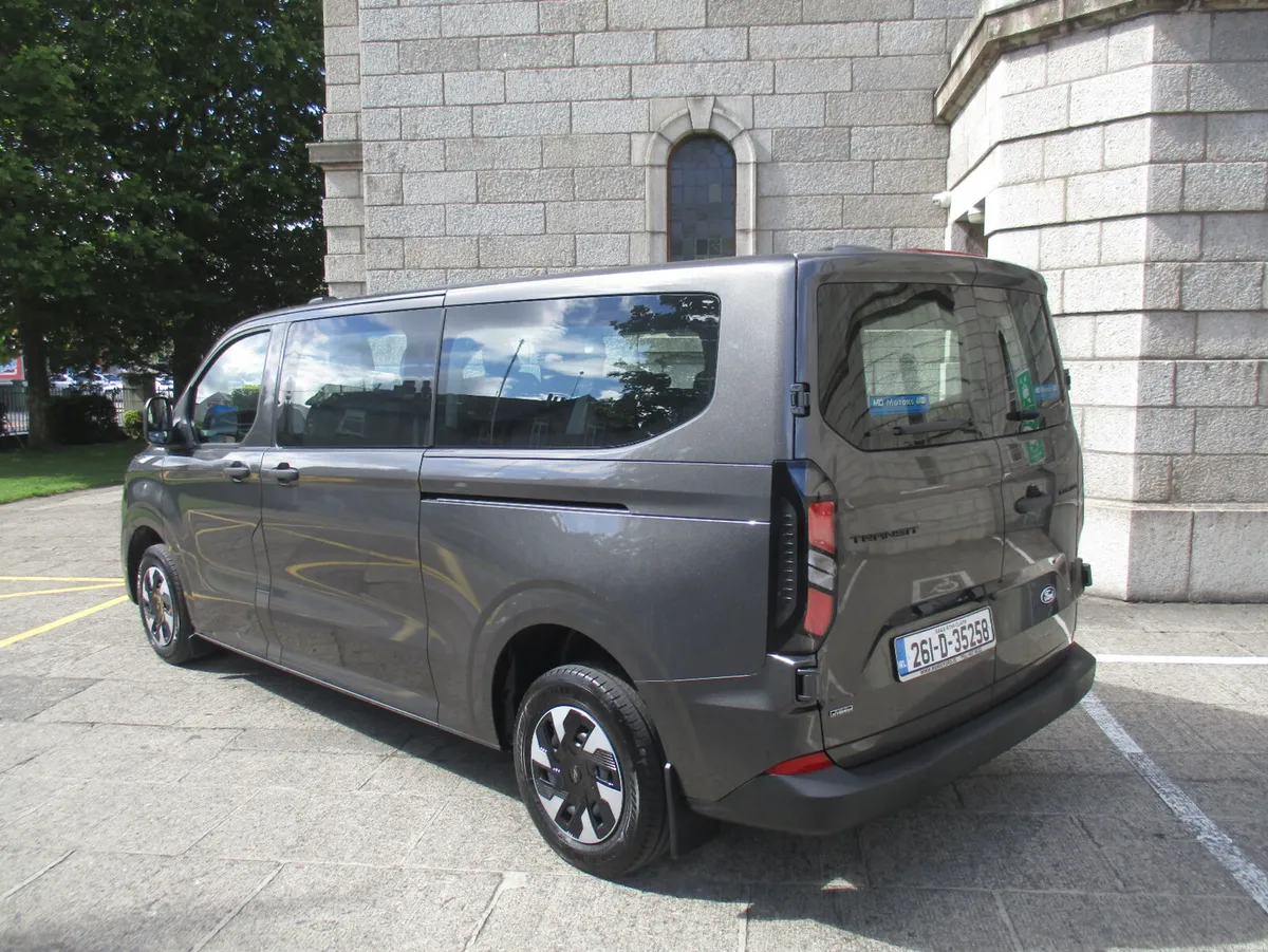 2026 FORD TRANSIT KOMBI 2.5 PHEV 9 SEATER - Image 3