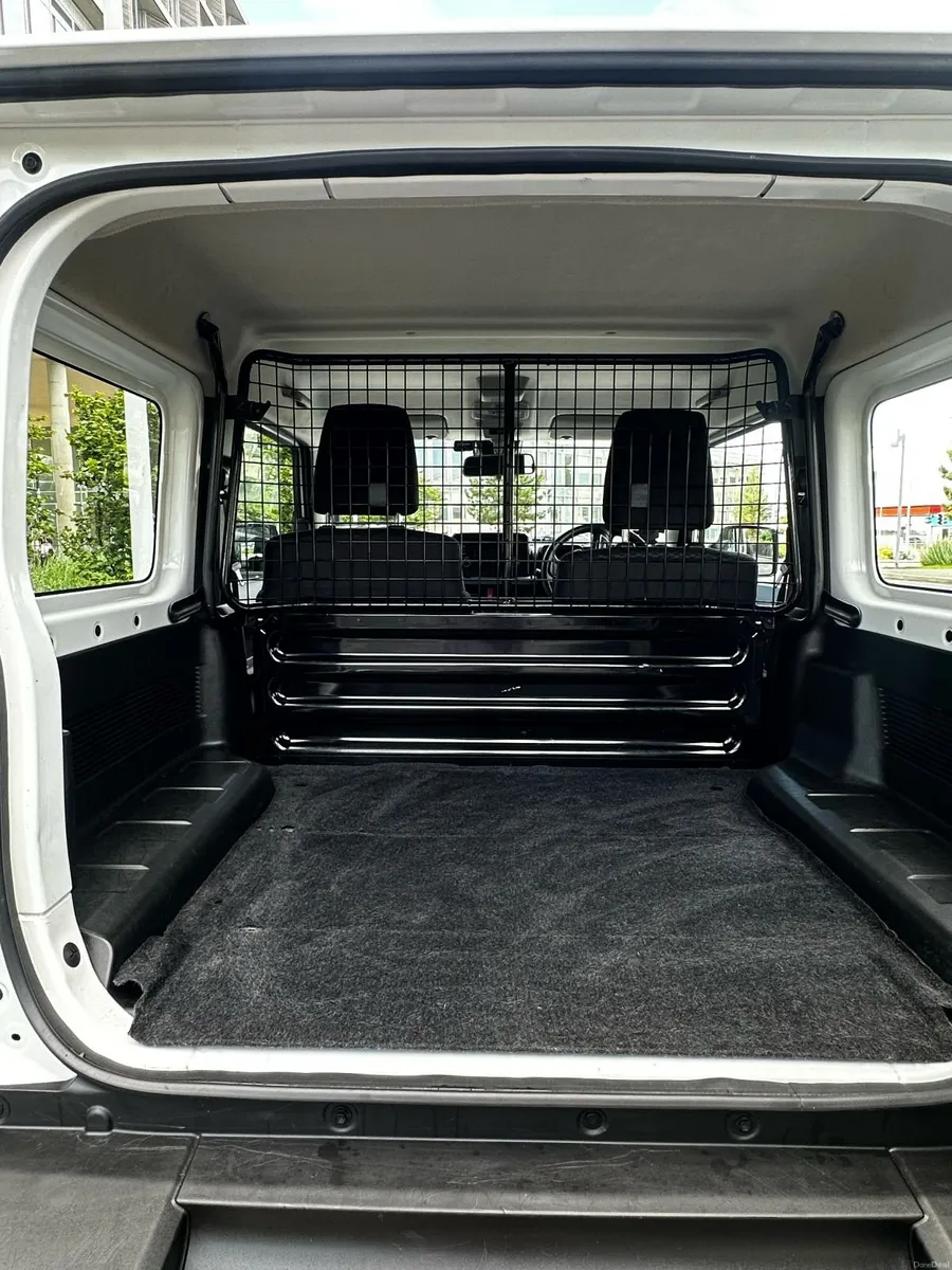 Suzuki Jimny 2023 - Image 5