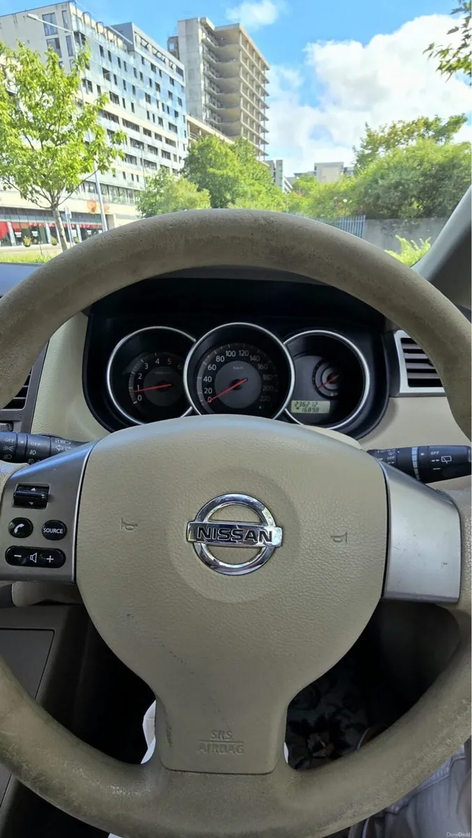 Nissan tida - Image 4