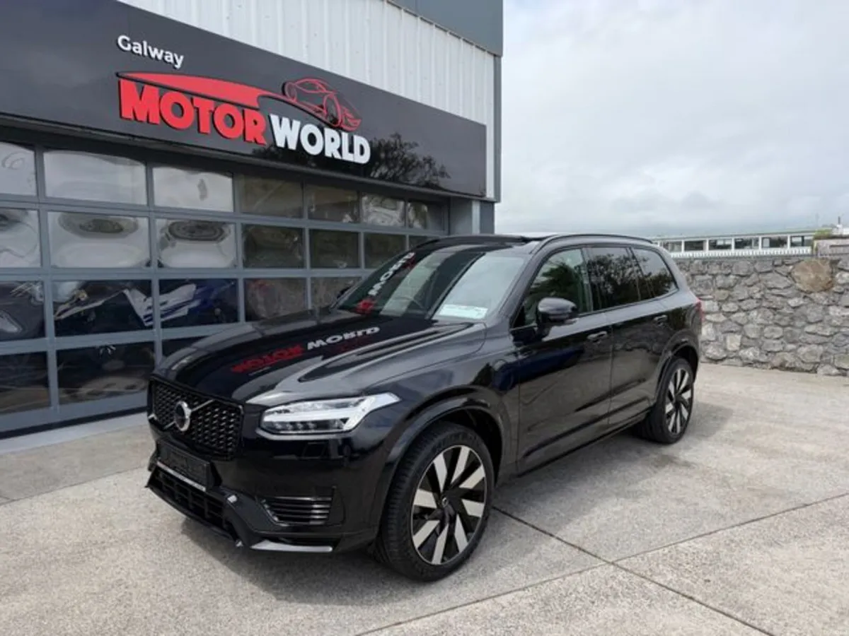 Volvo XC90 RECHARGE T8 ULTIMATE DARK AWD - Image 1