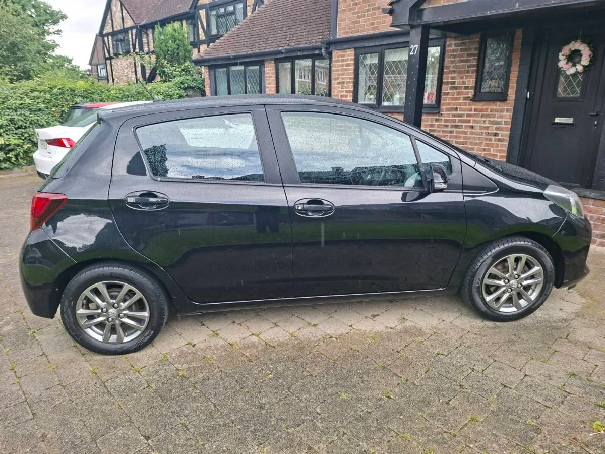 TOYOTA YARIS 1.0 LITRE 2015 VERY CLEAN CAR - Image 2