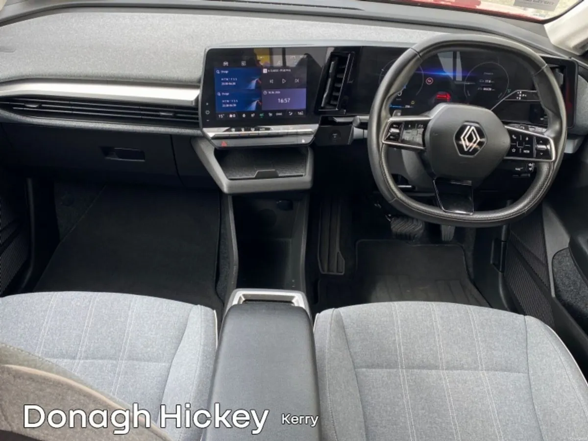 Renault Megane E-Tech EV60 220hp Equilibre - Image 2