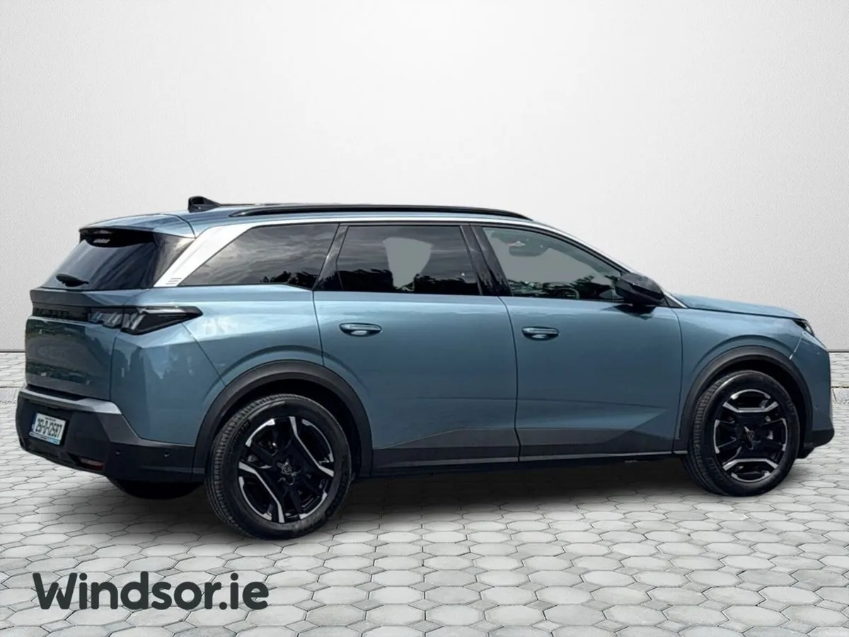 Peugeot 5008 73kwh 210hp Allure - Image 3