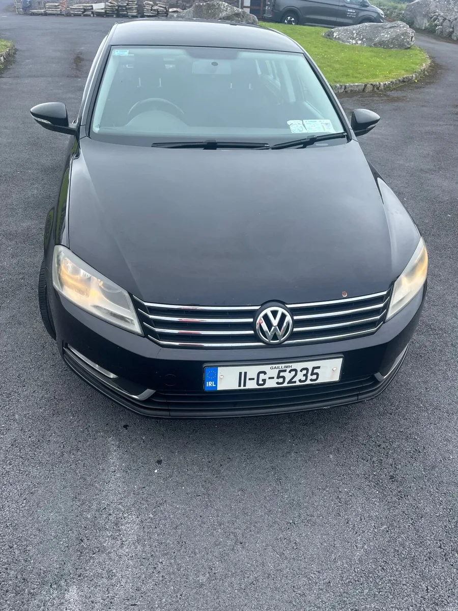 Volkswagen Passat 2011 - Image 1
