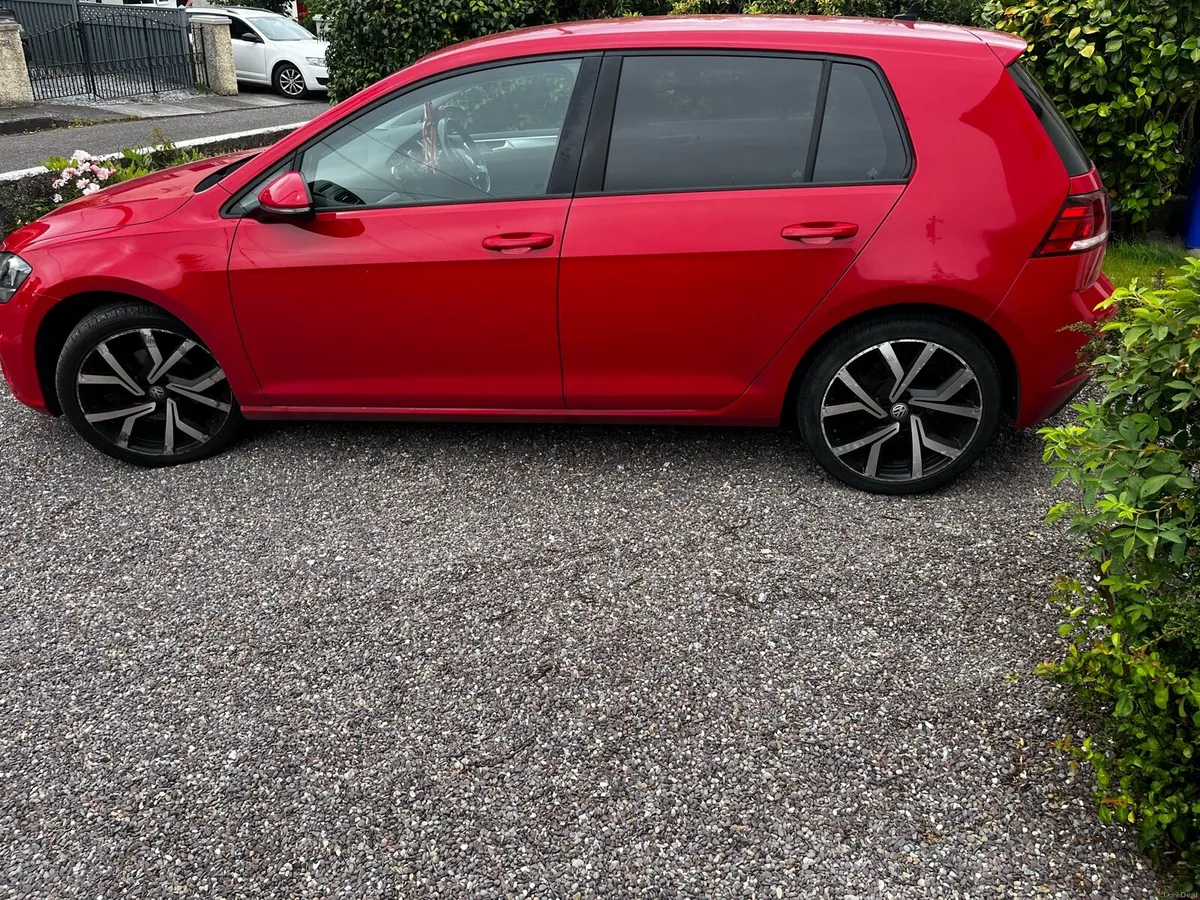 Volkswagen Golf - Image 4