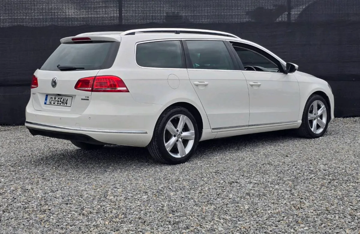 2012 Volkswagen Passat 1.4 TSI HIGHLINE Estate - Image 2