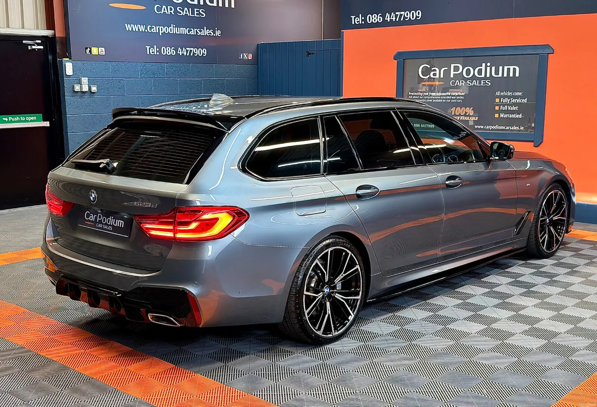 2018 BMW 523D M-Sport Touring G31 190BHP Auto - Image 3