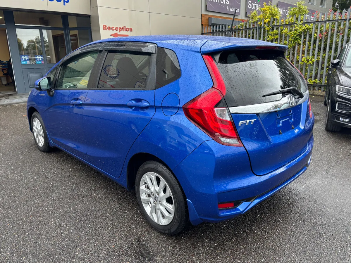 1.5i HYBRID L PACKAGE - SAVE 2000eur - Image 2