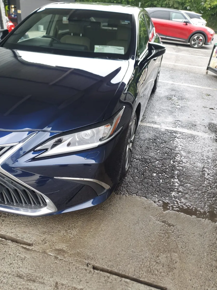 Lexus es300h - Image 3
