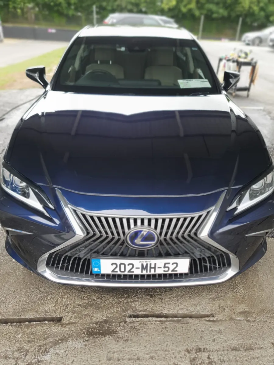 Lexus es300h - Image 1