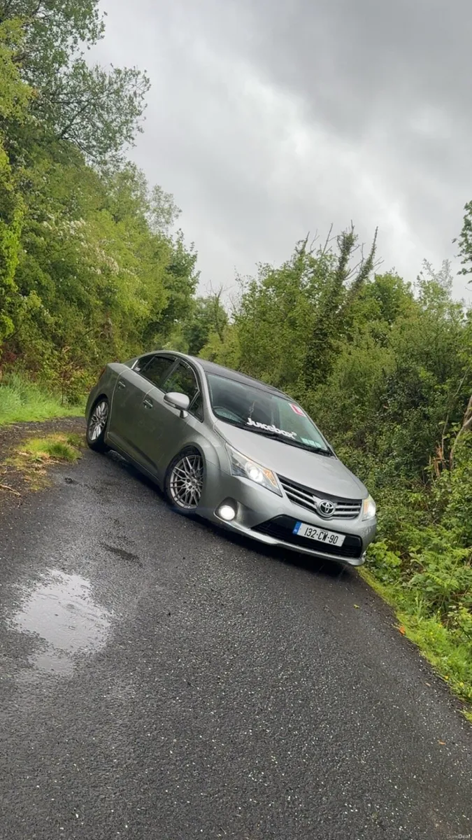 Toyota Avensis 2013 - Image 1