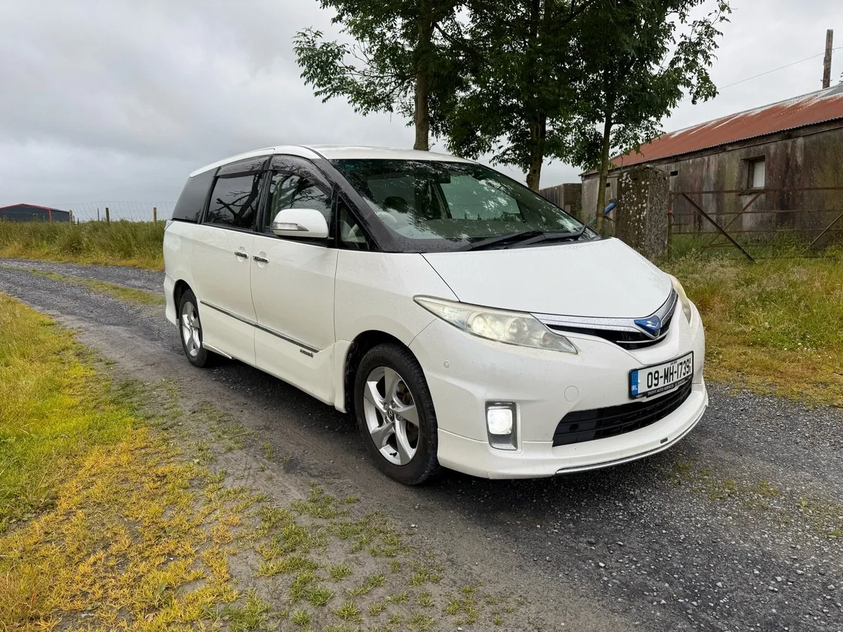 2009 Toyota Estima 7 Seater NEW NCT - Image 1