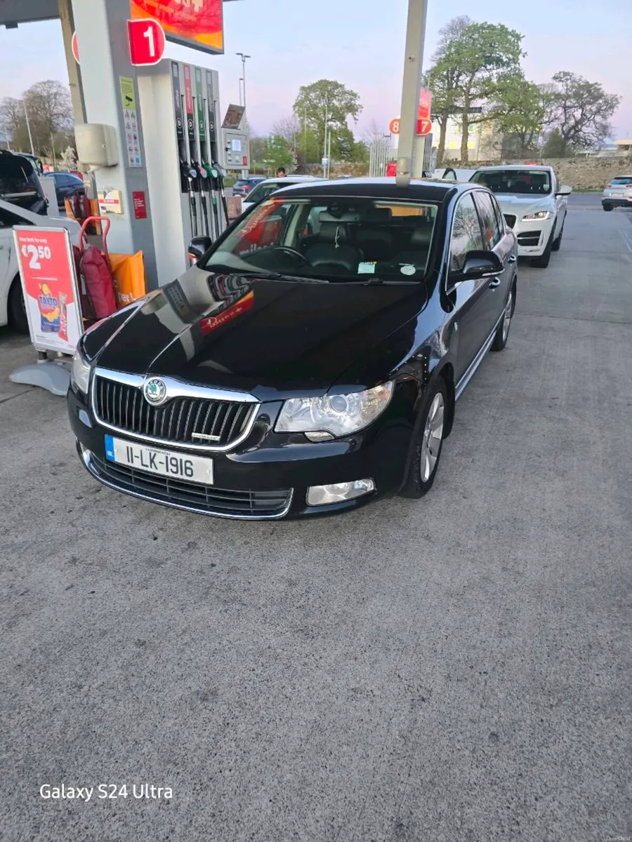 Skoda Superb - Image 1