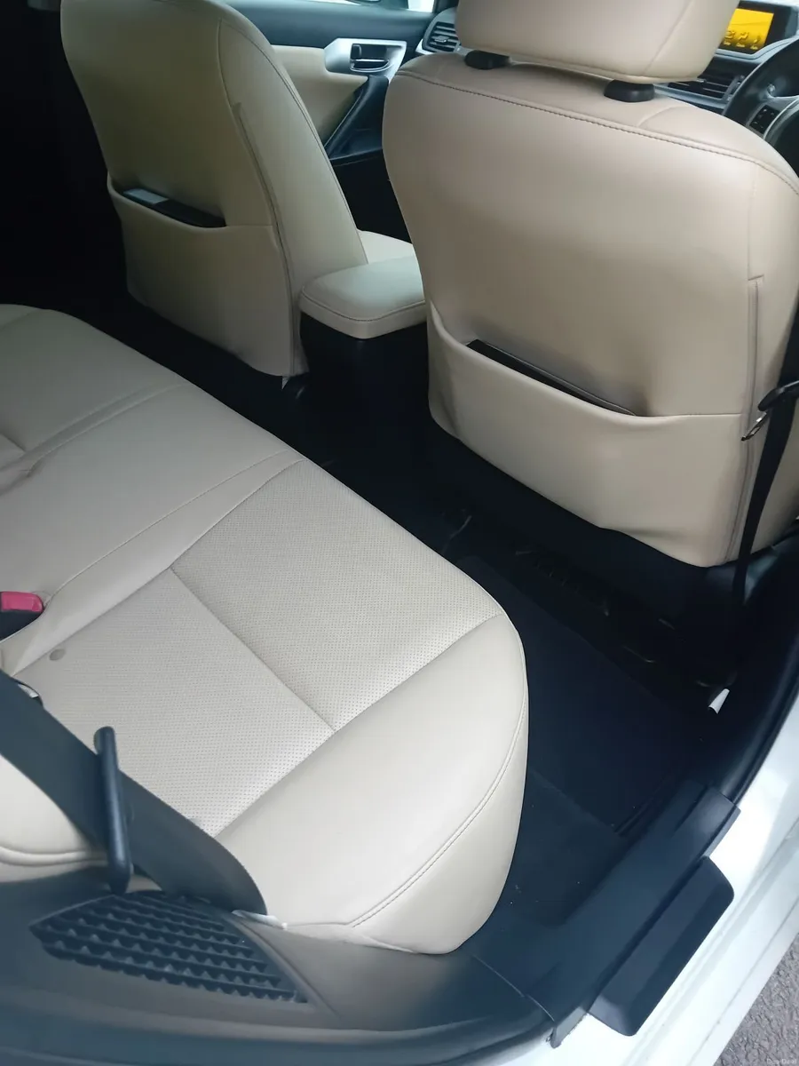 Lexus CT 2012 - Image 3