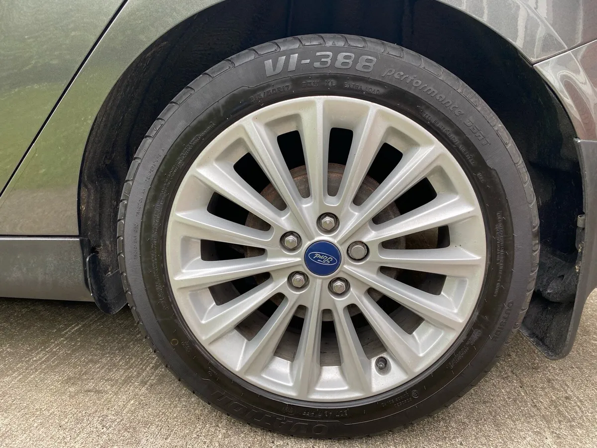 181 Ford Focus Titanium 1.5tdci IMMACULATE - Image 3