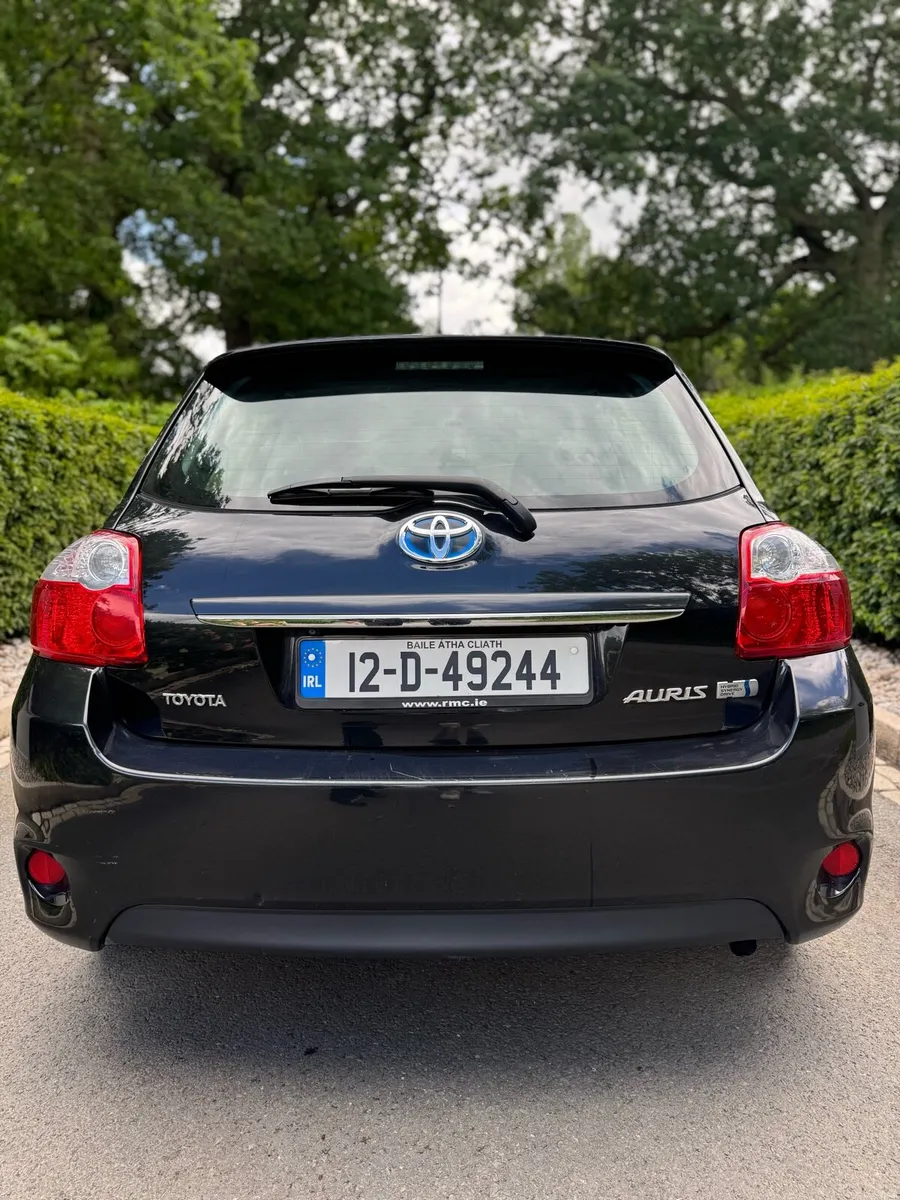 Auto Toyota Auris Hybrid - Image 4