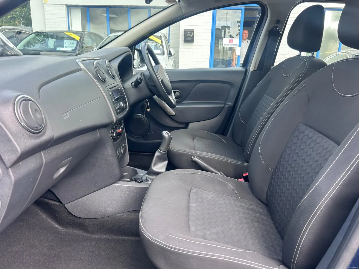 2016 DACIA SANDERO SIGNATUR 1.2 PETROL LOW KMS - Image 4