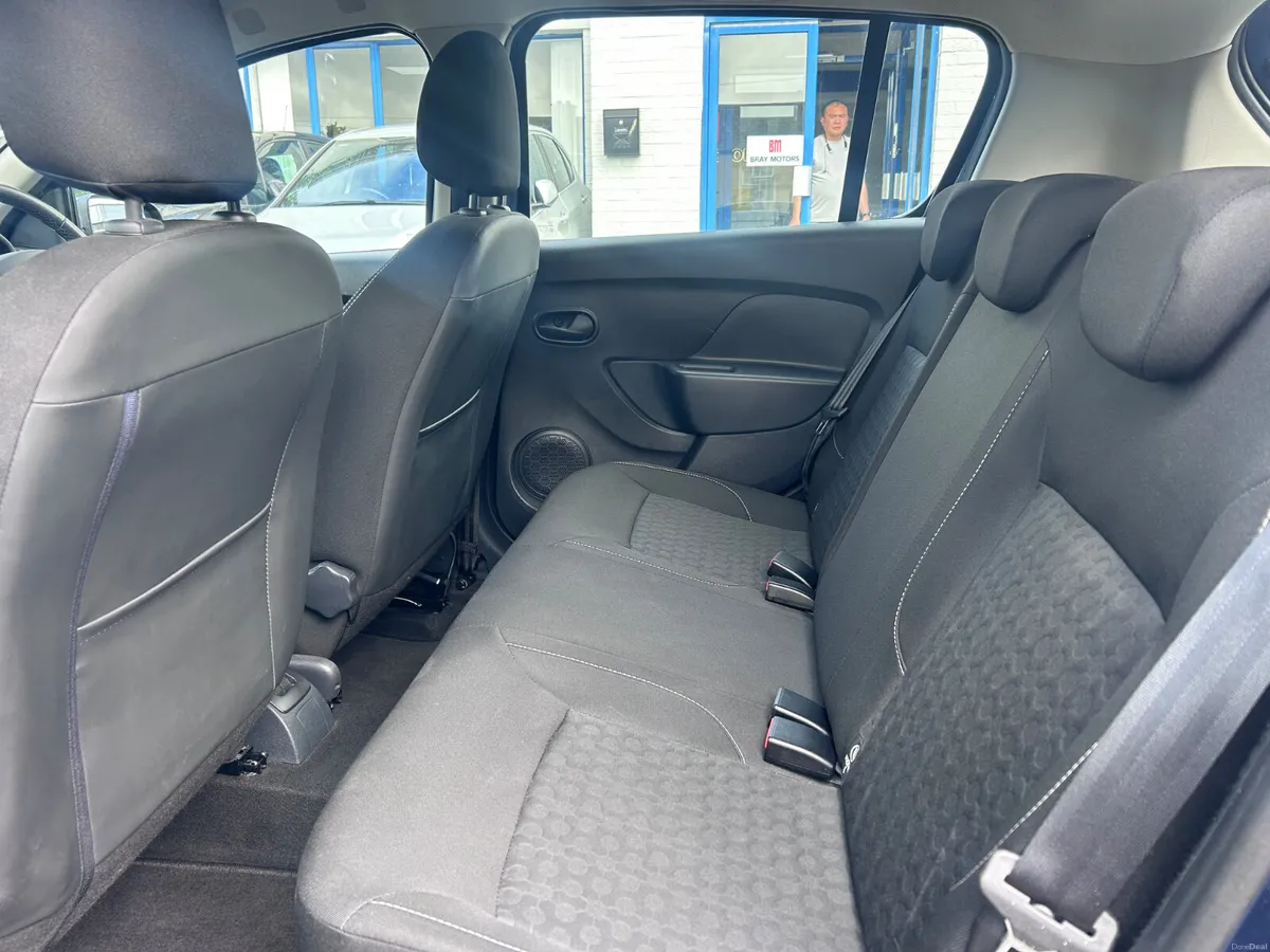 2016 DACIA SANDERO SIGNATUR 1.2 PETROL LOW KMS - Image 6