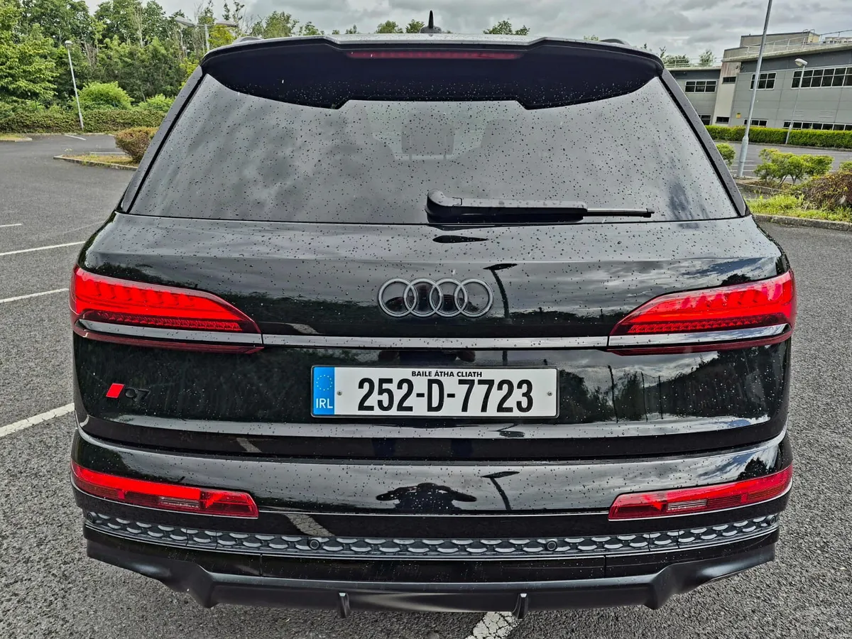 2025 AUDIQ7 60 PHEV TFSIE Q COMPETITION 490PS - Image 3