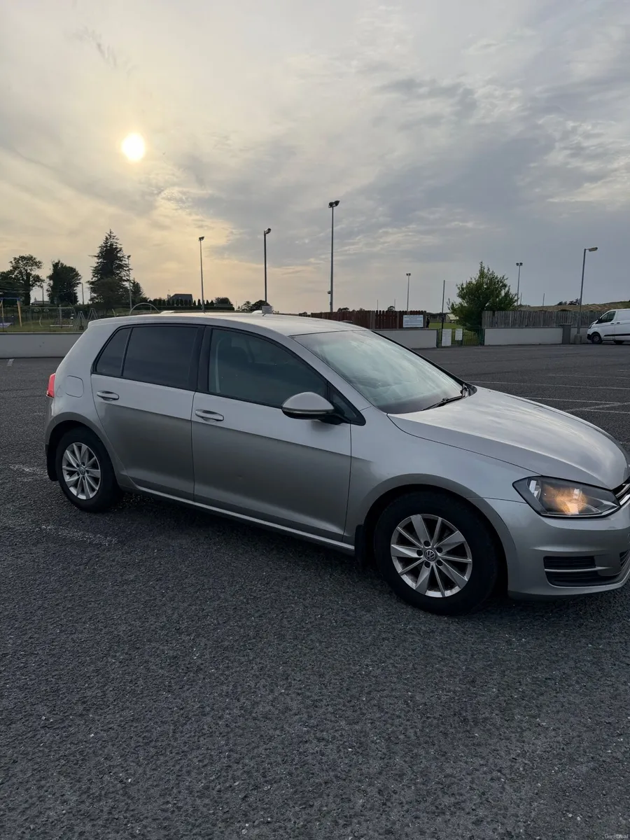 Volkswagen Golf 2013 - Image 1