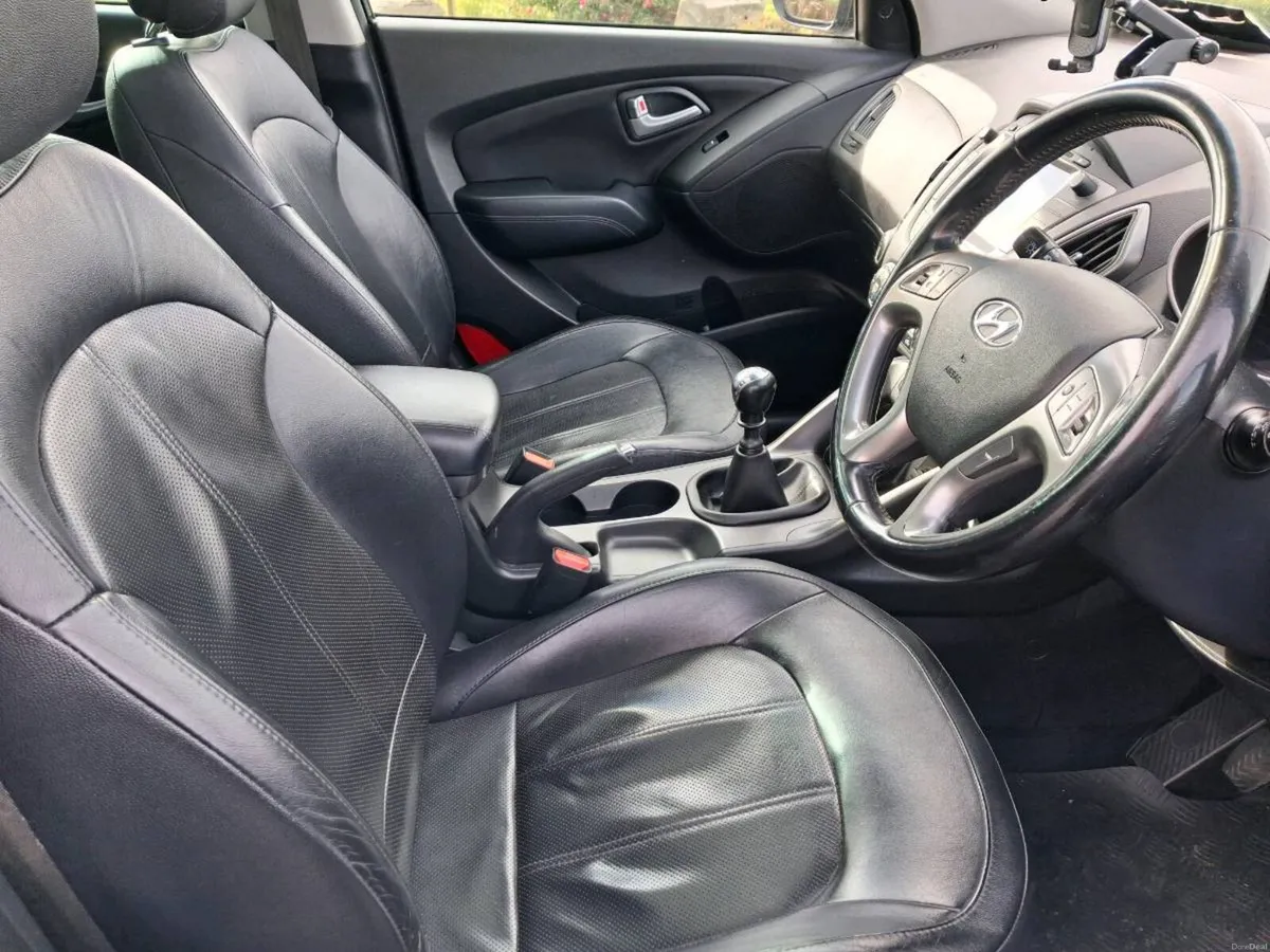 Hyundai ix35 Premium Panorama - Image 3