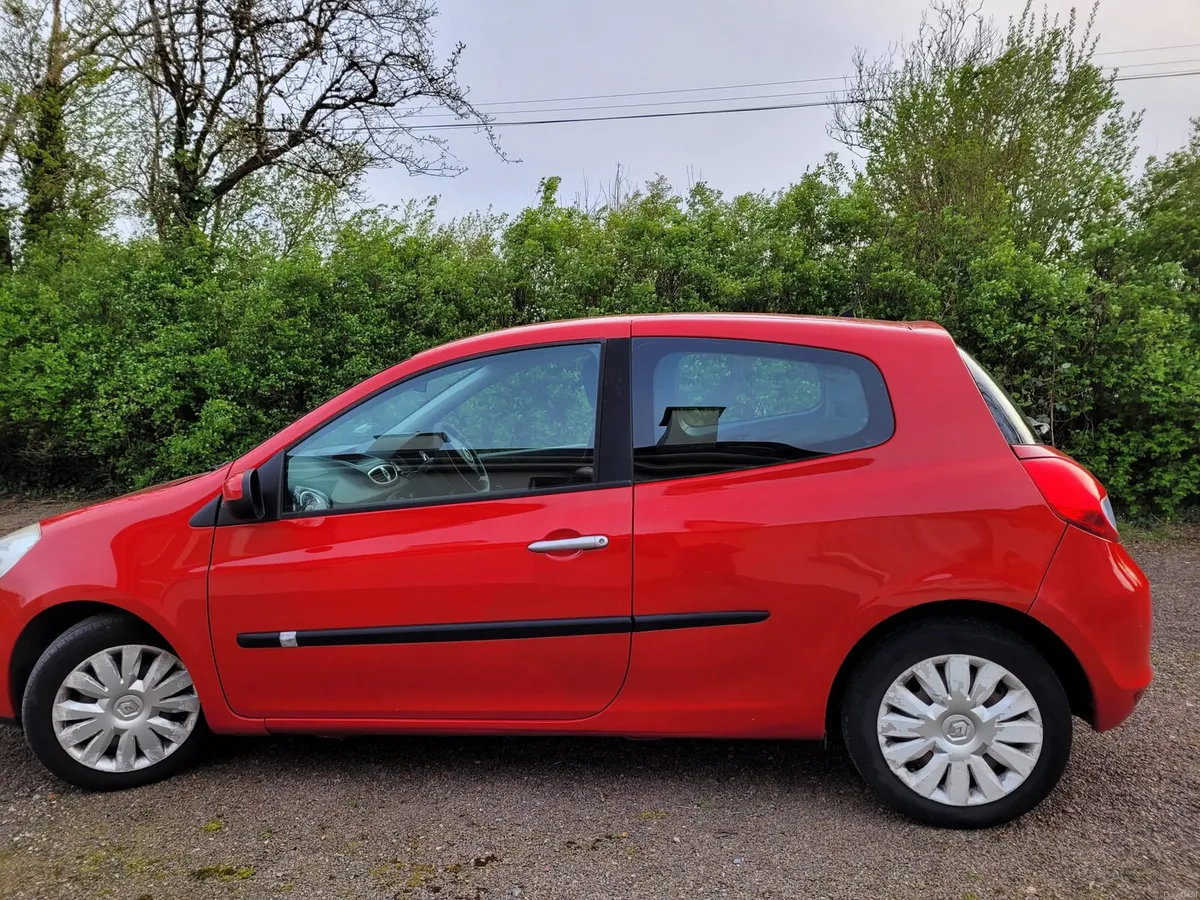 Renault Clio - Image 2
