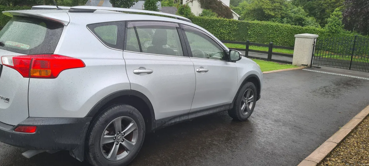 Toyota RAV4 2015 - Image 4