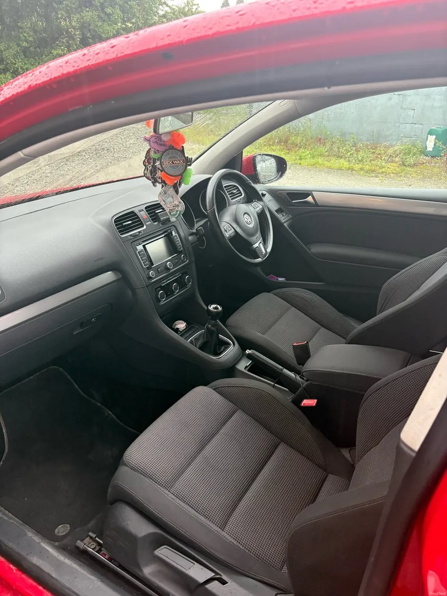 Car - Image 4