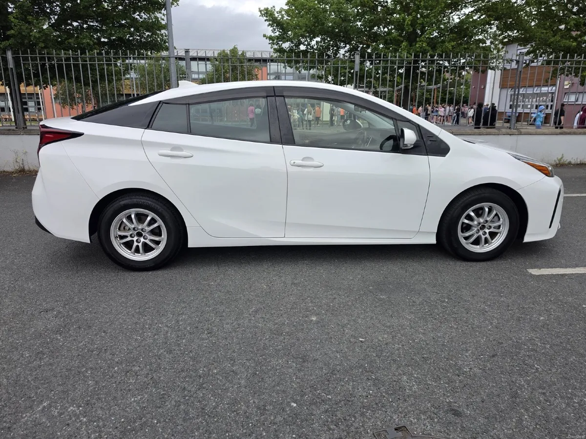 Toyota Prius 2021 - Image 3