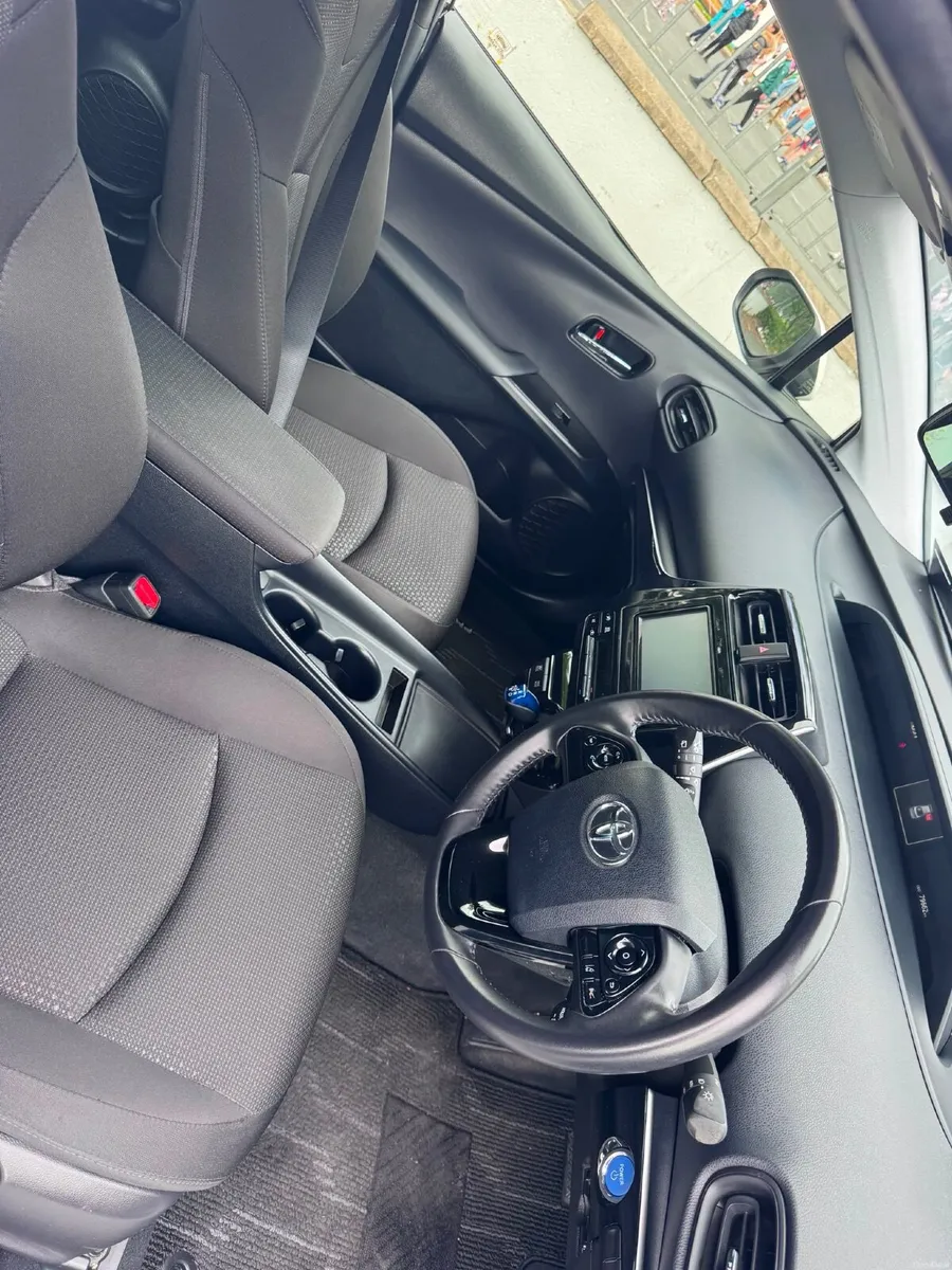 Toyota Prius 2021 - Image 6