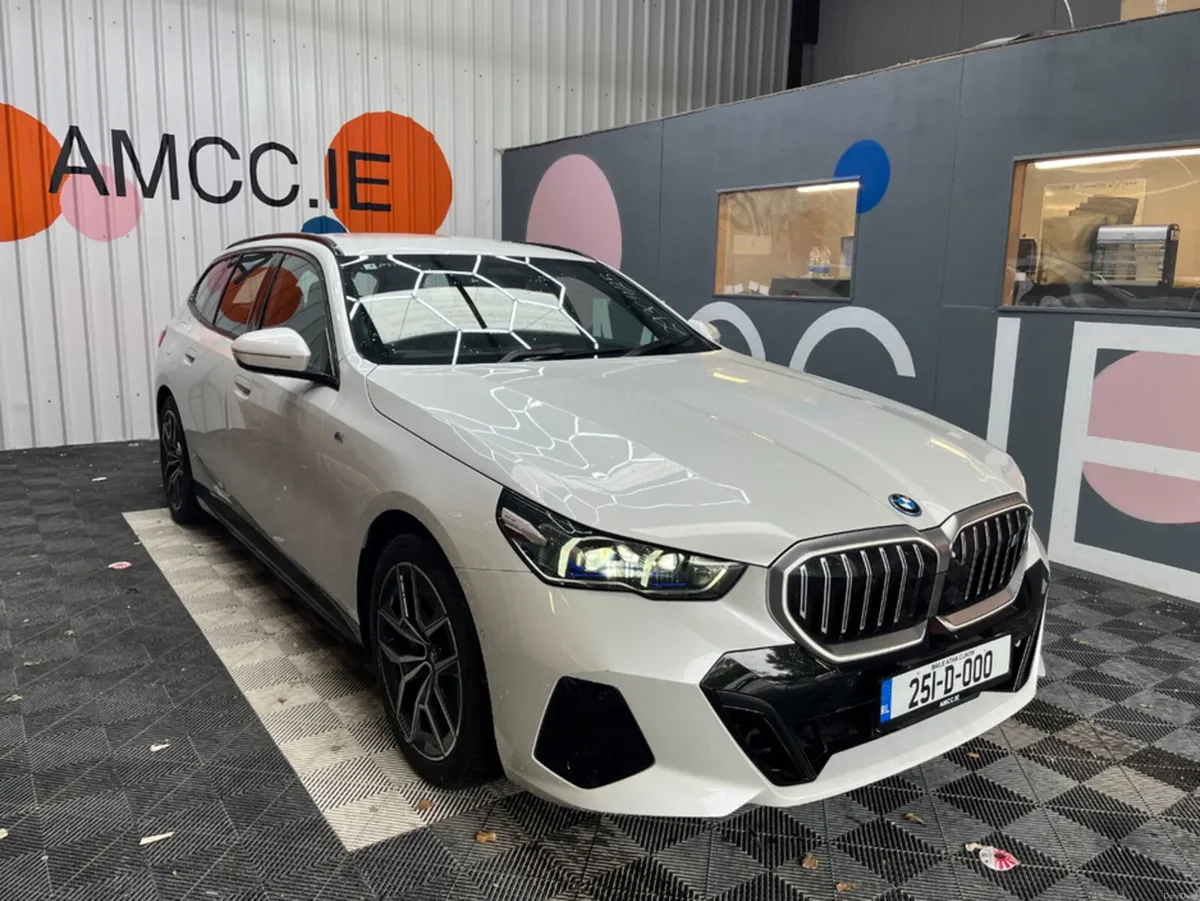 BMW i5 2025 BMW I5 EDRIVE40 TOURING AUTOMATIC / CR - Image 1